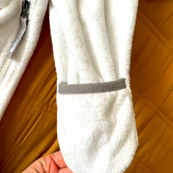 The North Face Infant White Buttery Fleece One Piece Coat Suit - white- 6-12 M - Picture 7 of 11